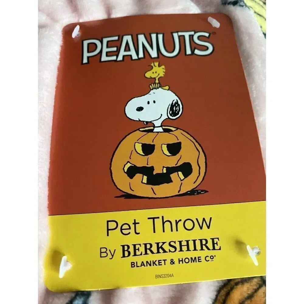 Peanuts Soft‎ Blanket Throw Snoopy Woodstock Pumpkin Halloween Pink 50X70” NEW